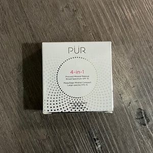 PUR 4in1 Foundation
